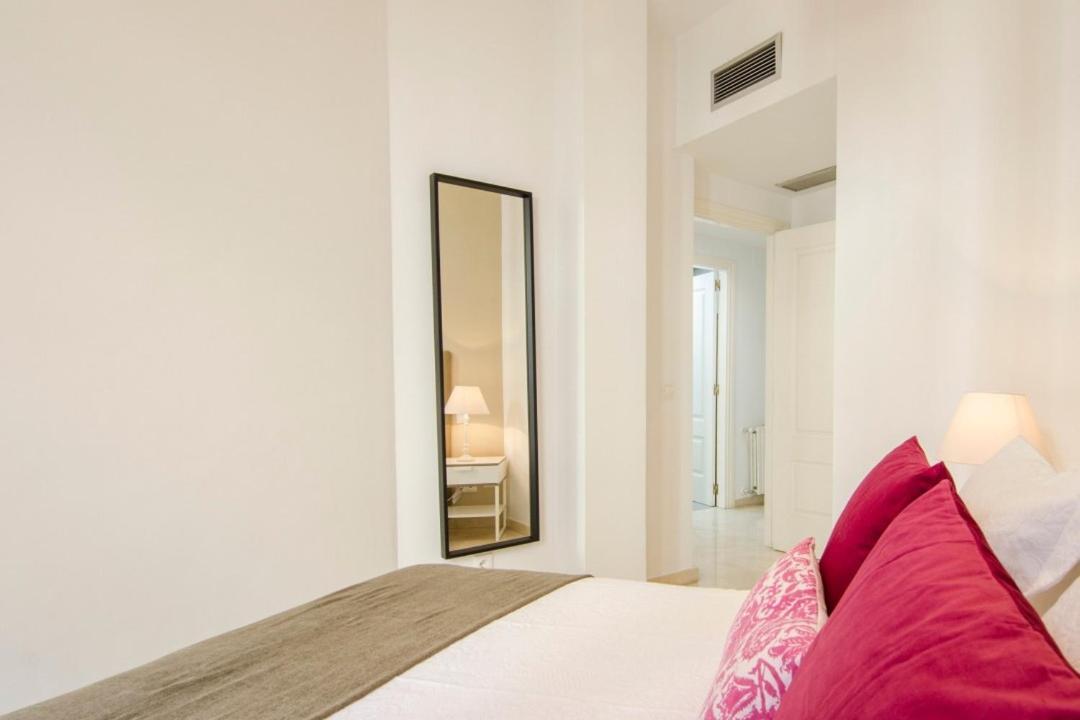 Cruz Apartment Мадрид Экстерьер фото